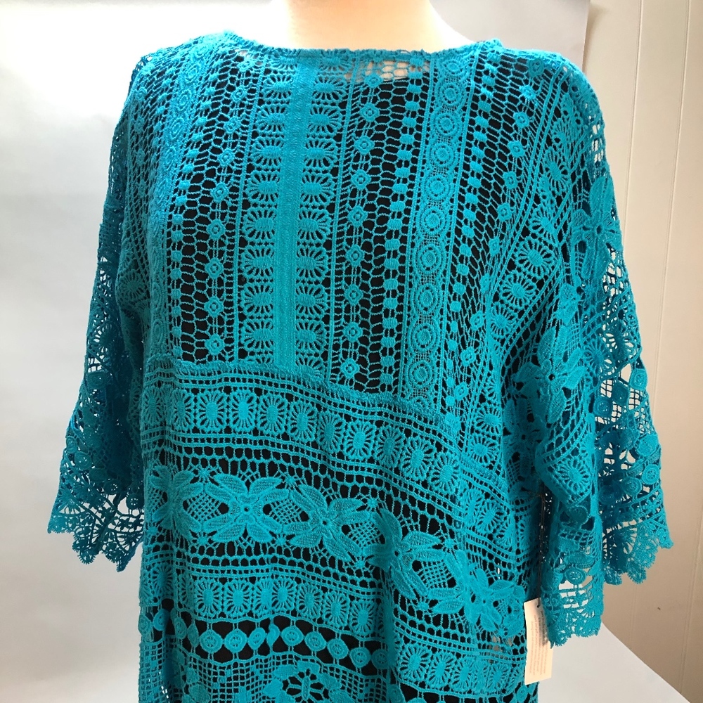 Chico's size 3 macrame shirt.  Blue